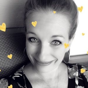 Meet your Posher, Elizabeth